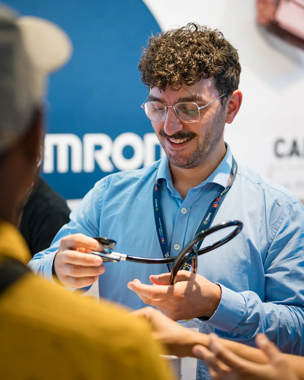 Démonstration produit sur un stand lors d'un congrès — BLH Photographie